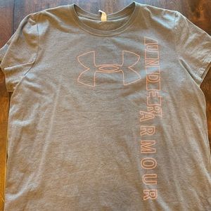 Under Armour T-shirt